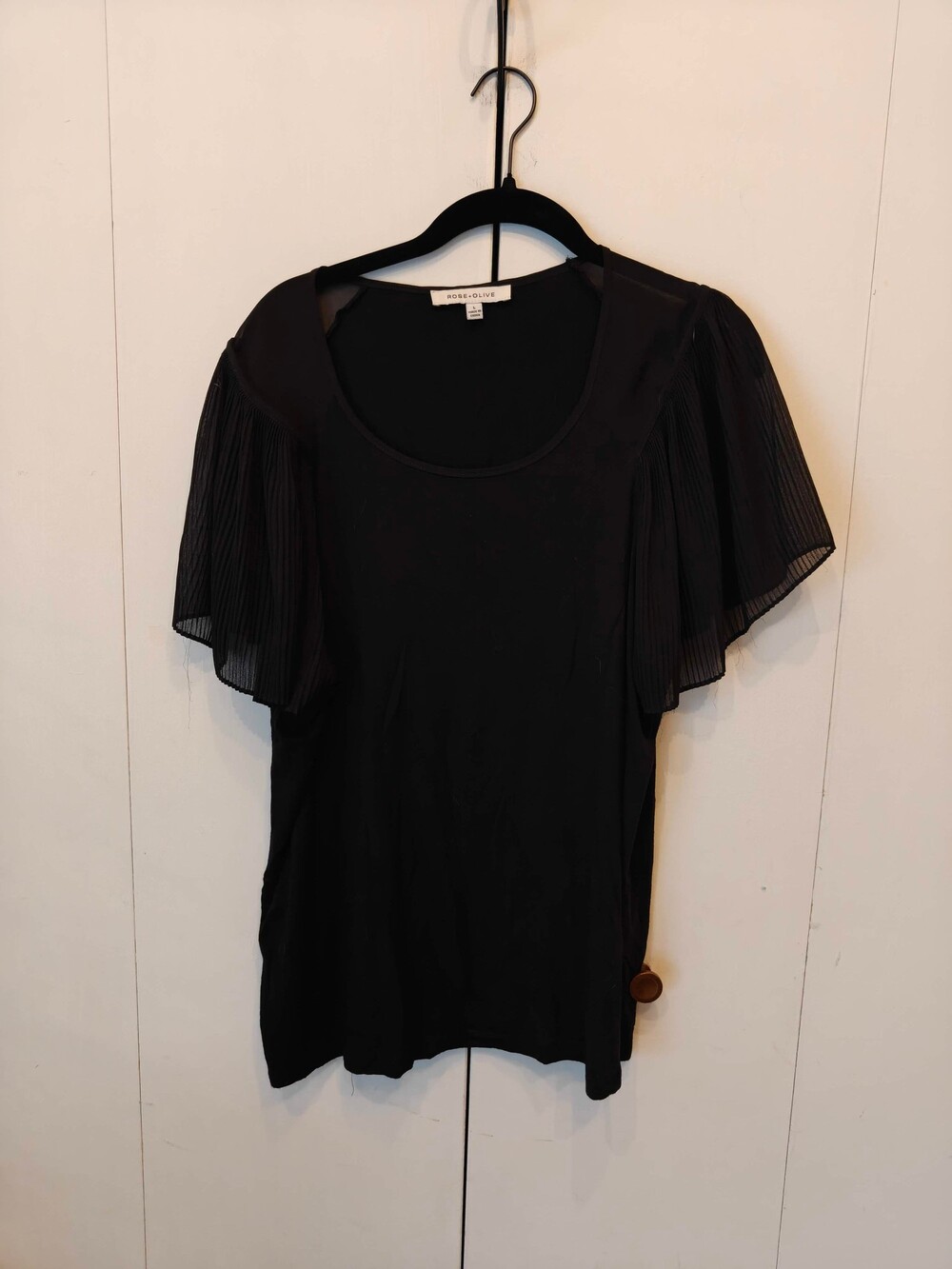 Rose + Olive Black Top Size L Pleated Sleeve Scoop Neck Shirt